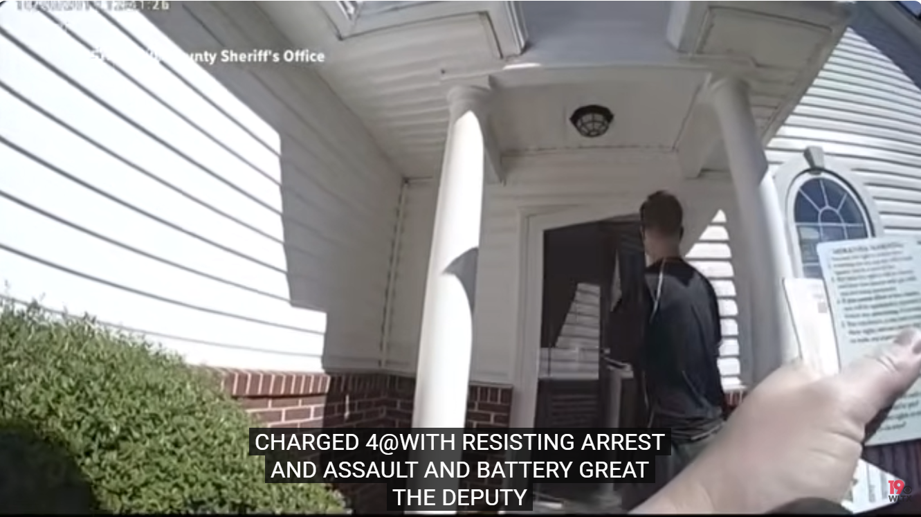 🚨 CHAOS DURING ARREST: South Carolina Deputy Accidentally Shoots Suspect’s Mother 😱🔫