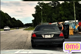 📢📢📢 Driver’s Roadside Encounter With Cop Gets Complicated