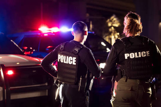 Officers Make Their Move Behind a Stopped Infiniti