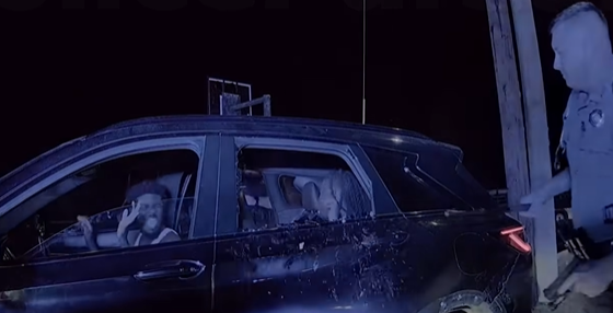 140+ MPH Pursuit ends w/ SPIKES & PIT Maneuver - Occupants resist, get TASER'ed and PUNCHED
