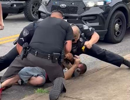 Arkansas Officer Faces Resistance During Suspect Arrest