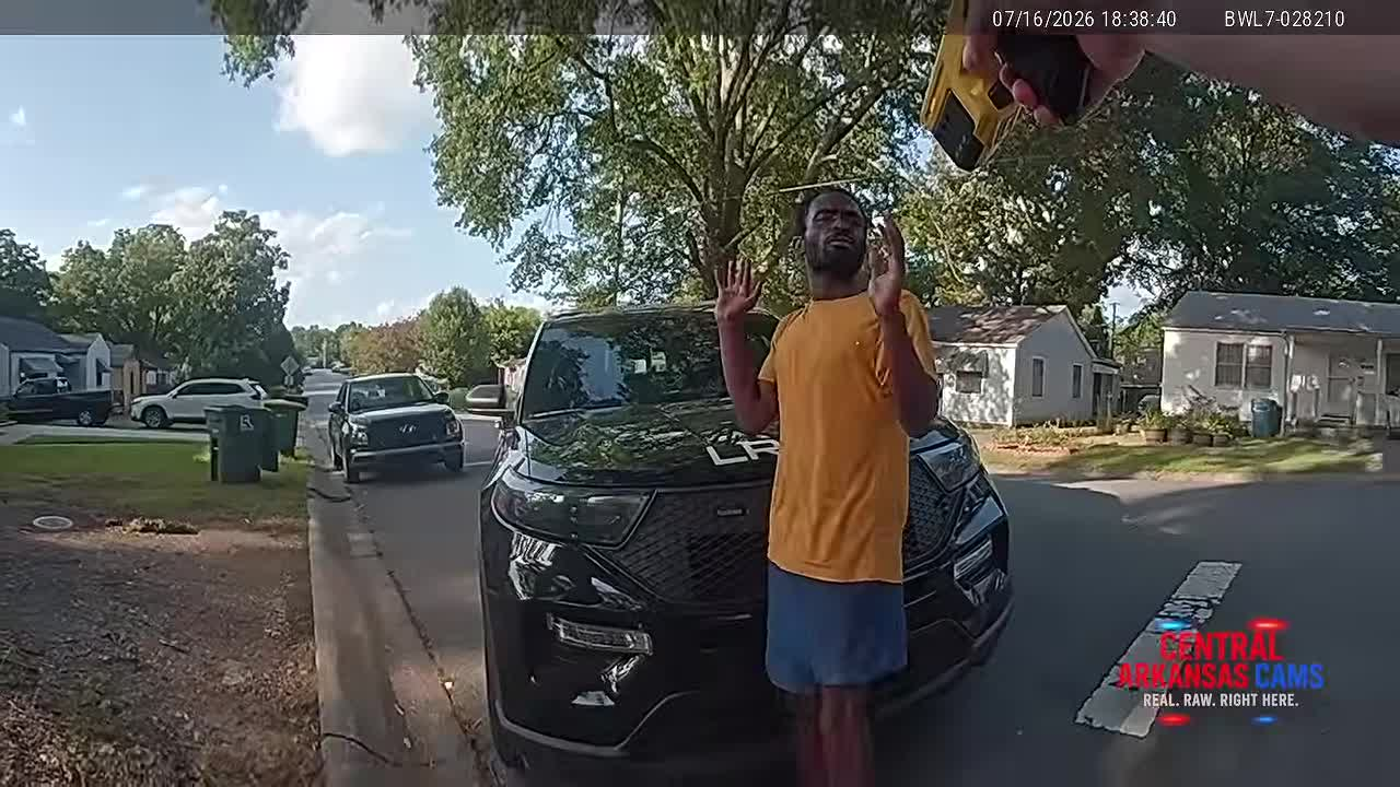 Handcuffed Suspect Suddenly Turns on Officers During Arrest