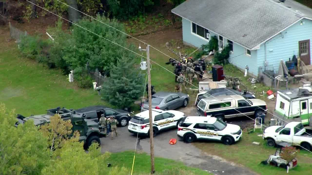5 Officers Shot During Chaotic Minnesota Raid 