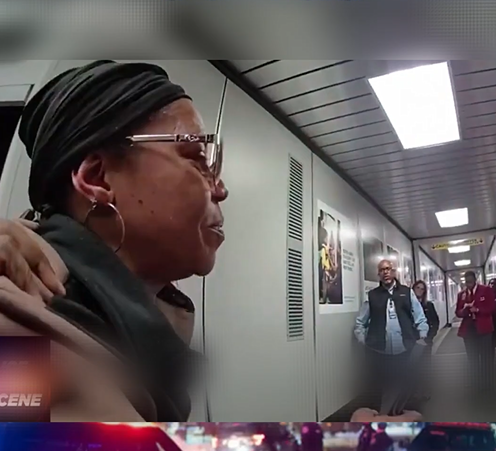 Woman REFUSES To Leave Delta Airlines!