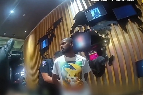 Passenger Steals $700 Versace Sunglasses Before His Flight2