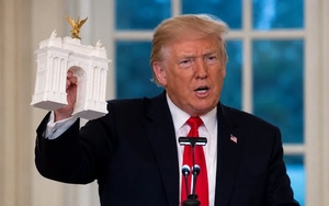 Trump Says Planned Washington Arch Would Double as Military Complex With Drones and Snipers