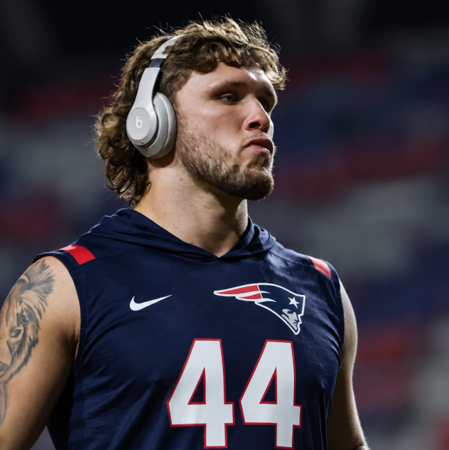 After More Than Three Years Away From the NFL Due to Legal Disputes, Former Elite Young Superstar Expresses Desire to Join the Patriots and Return to the NFL — Ready to Start Over From the Beginning to Revive His Career