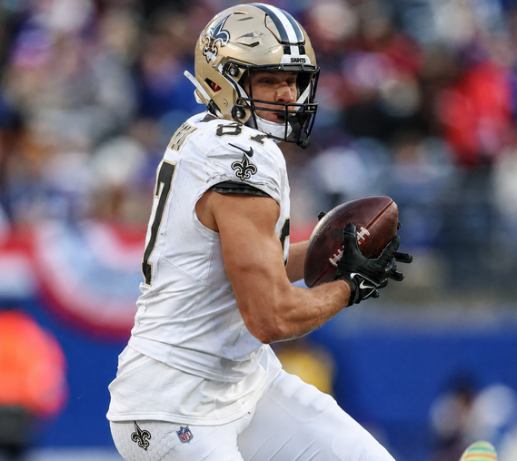 Superstar QB Perfect RAS 10.0/10 Suffers Serious Neck Injury Recurrence After A Night Of Partying At A Downtown New Orleans Bar Just Before Week 3, Per Source