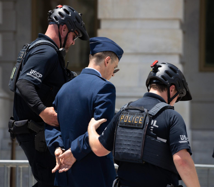 Trump issues an order... – A major arrest has just shaken the entire U.S.!