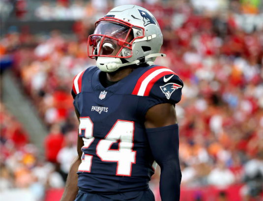 Edge Angry Just 3 Hours After Leaving the Patriots, 6-Foot-2, 252-Pound Edge ...