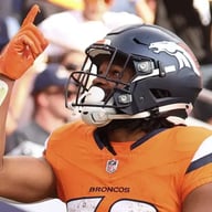 “I CHOOSE DENVER” – Broncos Dual-Threat RB Shocks NFL by Accepting Minimum Deal to Return for Fourth Season Amid Trade Rumors
