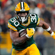 Packers Successfully Re-Sign Former RB With Over 1000 Rushing Yards Per Season on a Contract Guaranteed to Replace Star Josh Jacobs in the Future