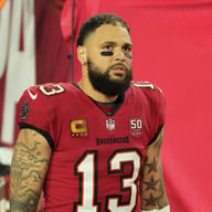 49ers Renegotiating $60 Million Deal with Star Mike Evans After Health Concerns – A Game-Changer or the Biggest Scam of the Century from the Buccaneers?