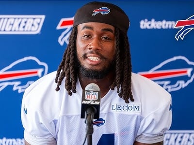 BREAKING: Louis Vuitton employees mocked a casually dressed man and denied him entry — 48 hours later, they were left speechless when they learned it was Buffalo Bills star James Cook. He was just trying to buy a gift for his mom