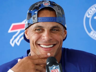 Jordan Poyer Announces Retirement After 13 Seasons, Sends Heartfelt Message to Bills Fans
