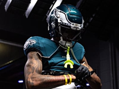 Louis Vuitton Staff Mock Simply-Dressed Man, Deny Entry — 24 Hours Later, They’re Stunned to Learn He’s Philadelphia Eagles Star