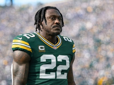 Super Bowl Champion and 3x All-Pro Purchases $3.5 Million Property in Green Bay — Fans Speculate He Has Reached Agreement with the Packers