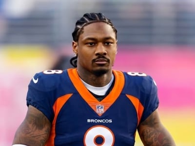 Just 12 hours after being released by the Patriots, Denver Broncos immediately sparked a "fierce competition" in the NFL by sending a strong offer to Stefon Diggs, according to Adam Schefter