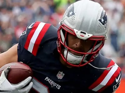 New England Star TE Informs Patriots He Will Not Return Next Season 