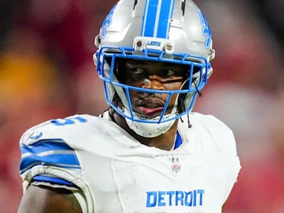 Superstar edge rusher beloved by Lions fans signs with Buccaneers after unsuccessful efforts to stay in Detroit - sends emotional farewell to all Detroit fans