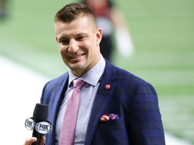 Legend Rob Gronkowski Refuses to Retire No. 87 Permanently - Allows Romeo Doubs to Wear the Iconic Number and Sends an Emotional Message to the New Offensive Star