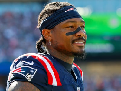 Eagles Continue to Reject Patriots in A.J. Brown Trade with Unreasonable Demands – New England Likely to Reunite with Stefon Diggs Soon, According to Adam Schefter