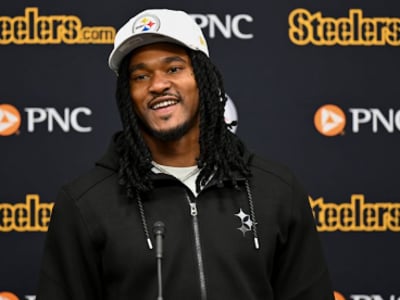 Steelers Rookie Rico Dowdle Sends Message to Fans After Signing with Pittsburgh – Reveals Overnight Call with Coach Mike McCarthy Changed Everything