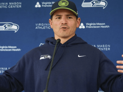Seahawks Withdraw from Maxx Crosby Sweepstakes with 9 NFL Teams After Learning Bears Will "Release" 4-Time 1,000-Yard Seasons WR to Free Agency