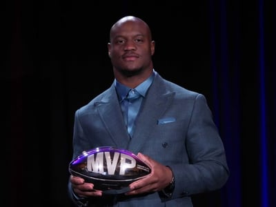 Broncos May Have Reached a Personal Agreement with Seahawks' Super Bowl LX MVP Kenneth Walker III on a Record-Breaking Contract – After He Was Spotted Dining with Bo Nix