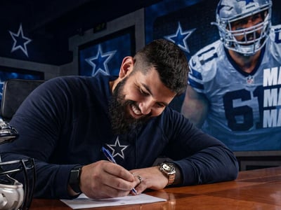 Cowboys Decide to Replace Fan Favorite Brock Hoffman with a Contract for Former San Francisco 49ers Offensive Lineman
