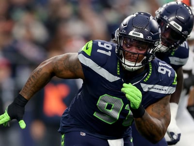 VIRAL MOMENT: Seahawks Star Byron Murphy II Turns Wedding Into Championship Party – Lombardi Trophy Becomes the Most Unexpected Guest of the Night