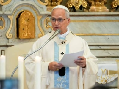 Pope Leo XIV Calls for Peace Amid U.S.–Iran Tensions, Warns “War Is Not Holy”