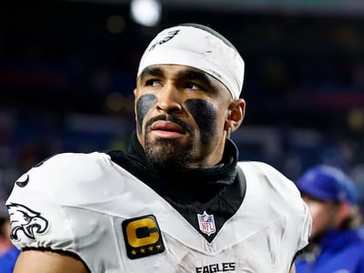 After the Intense Boycott from an NFC Star Over Domestic Violence, Jalen Hurts Moves Fans with a Gesture Honoring Women, Making the Entire NFL Silent