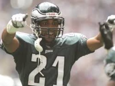 Eagles Legend Brian Dawkins Sells Super Bowl Ring to Support Teammate Battling Parkinson’s