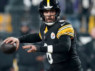 Just 12 Hours After Putting a Record Deal with the Steelers on Hold, Aaron Rodgers Was Spotted Leaving Rams HQ – What Was Announced Afterward Was Exactly LA’s Last-Minute Plot to Steal Pittsburgh’s QB