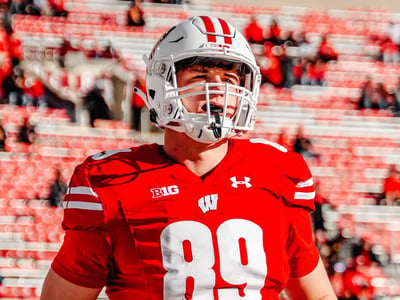 Young Tight End Raised in Pittsburgh Development Program Tragically Passes Away at 24, Leaving Steelers Fans in Mourning – Police Are Rushing to Investigate Cause