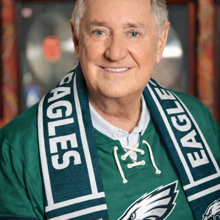 Philadelphia Eagles Fans Heartbroken Over the Passing of Neil Sedaka at 86 — A Music Legend and a Devoted Eagles Supporter for Over 40 Years