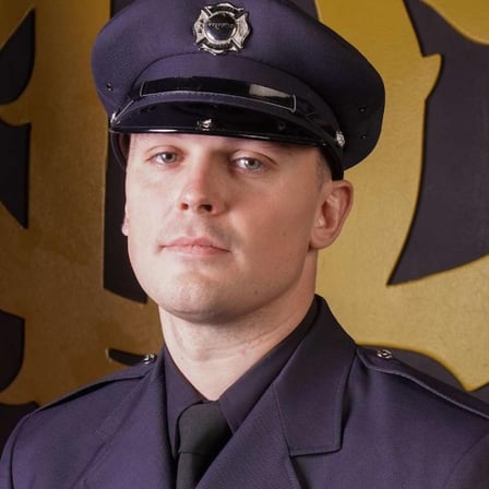 SAD NEWS: The Entire Nation Mourns the Tragic Loss of a 32-Year-Old Chicago Firefighter and EMT, Who Heroically Sacrificed His Life in the Line of Duty – A Hero Without a Cape