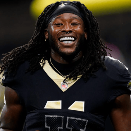 Alvin Kamara Shocks NFL by Rejecting $100 Million Offers From Chargers and Bears, Choosing Loyalty to Saints Amid Team's Playoff Struggles