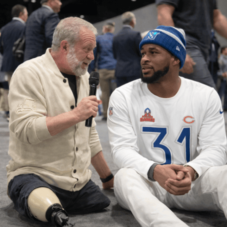 Kevin Byard Shocks NFL by Skipping FOX & ESPN, Choosing to Interview Local Disabled Reporter on Pro Bowl Opening Night – Viral Video of Heartwarming Moment Moves Bears Community to Tears