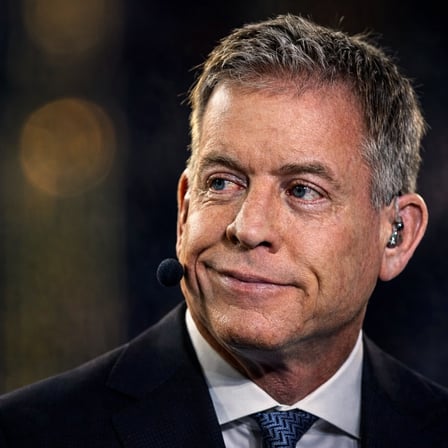 COWBOYS CALLED OUT BY THEIR OWN LEGEND? Troy Aikman SPARKS CONTROVERSY After SUBTLE SHOT at Dallas Following New Role with Dolphins – One Statement Fans Can’t Ignore