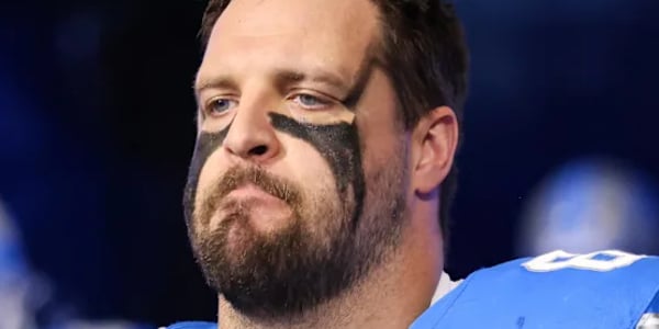 Veteran superstar Taylor Decker sends an emotional farewell to the entire Detroit Lions after being released — ending his 10-year journey at Ford Field