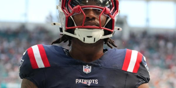 Veteran RB Drafted in the 3rd Round Refuses Invitation to Return to the Patriots, Eyes Buffalo Bills – Fans Speculate It’s a Revenge Move After Serious Injury