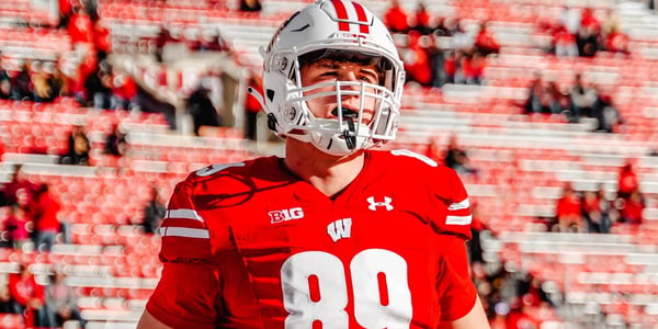 Young Tight End Raised in Pittsburgh Development Program Tragically Passes Away at 24, Leaving Steelers Fans in Mourning – Police Are Rushing to Investigate Cause