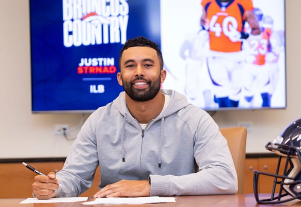 Denver Broncos Decide to Re-Sign LB Justin Strnad to a Long-Term Deal Benefiting Both Sides