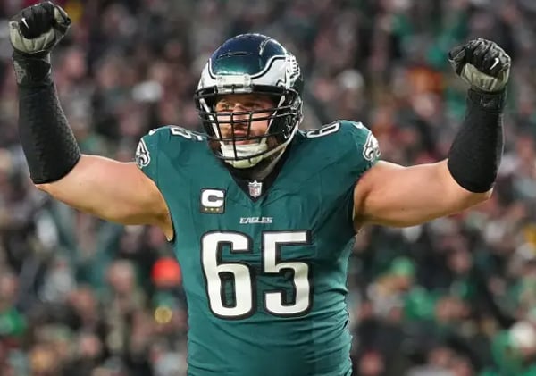 Eagles Star Is Planning to Retire After the Season Following Years of Serious Injuries