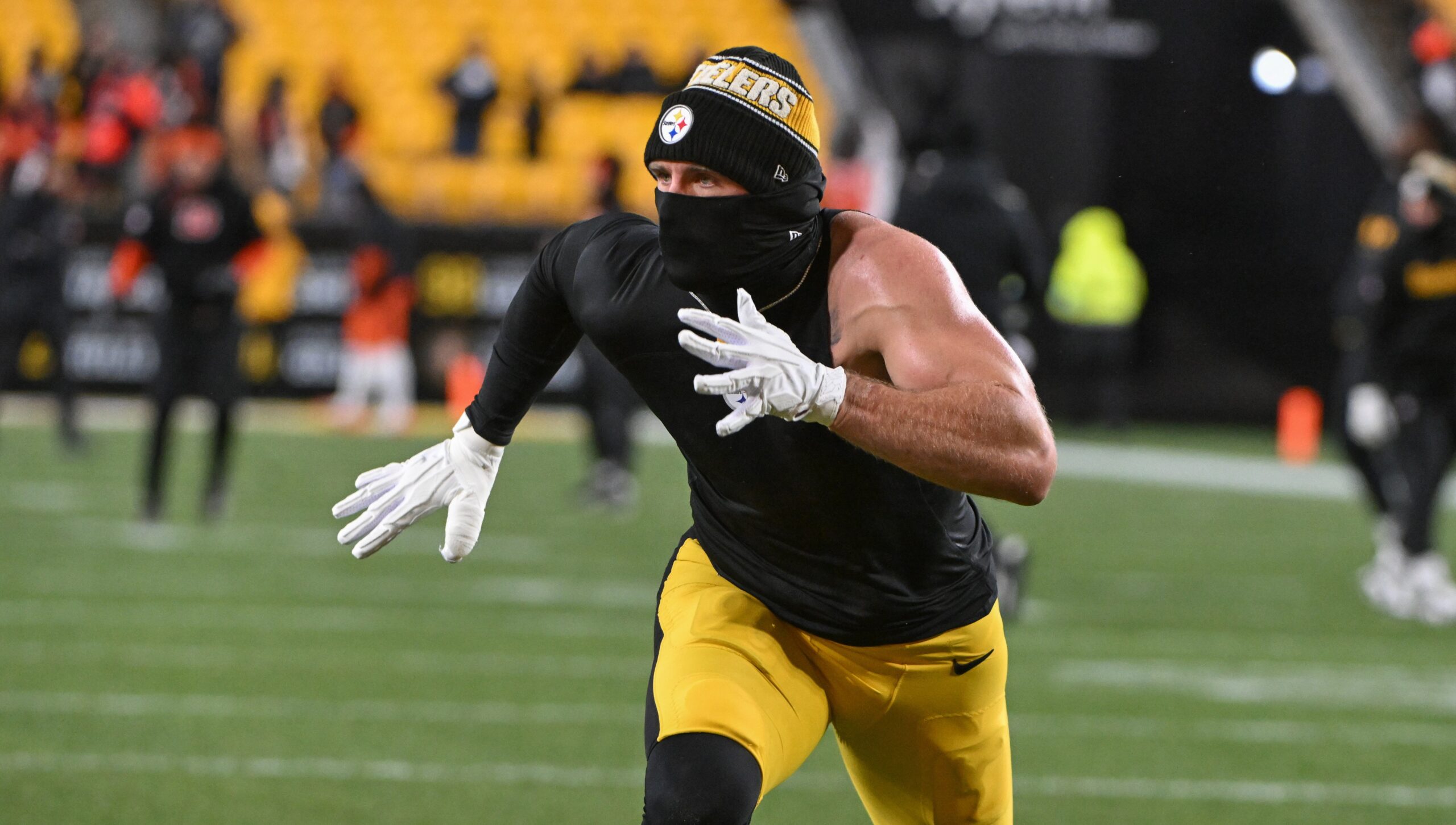 Eagles Ready to ‘Blockbuster’ Drop $100 Million on Defensive Game-Changer