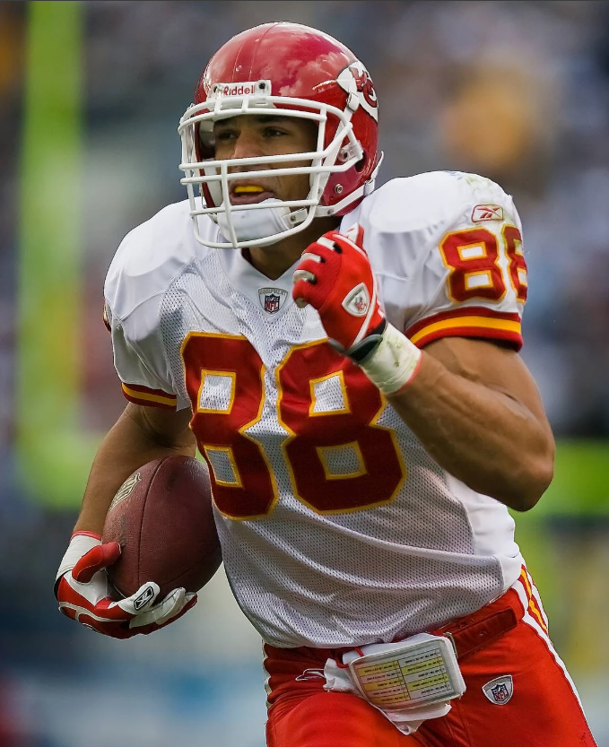 Ex-Chiefs Legend Cleared from Injury, Eyes Final Season at Kansas City👇