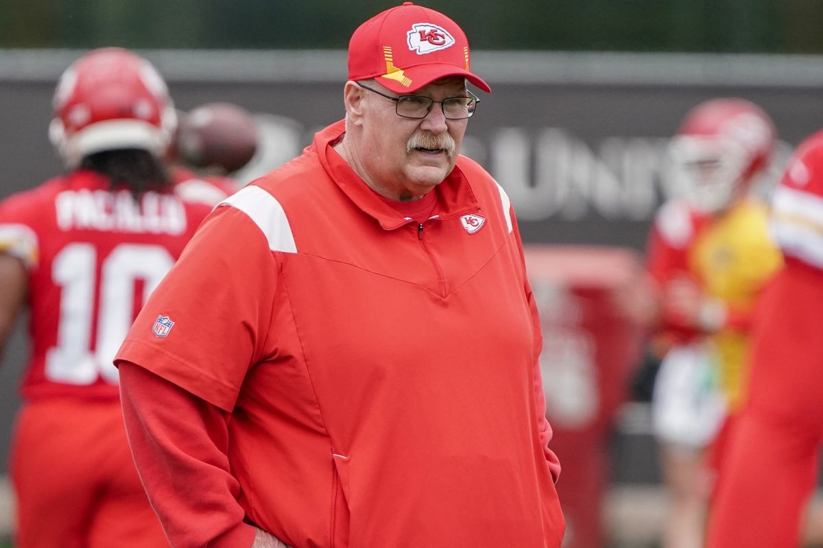 Chiefs Make 2 New Signings After Minicamp