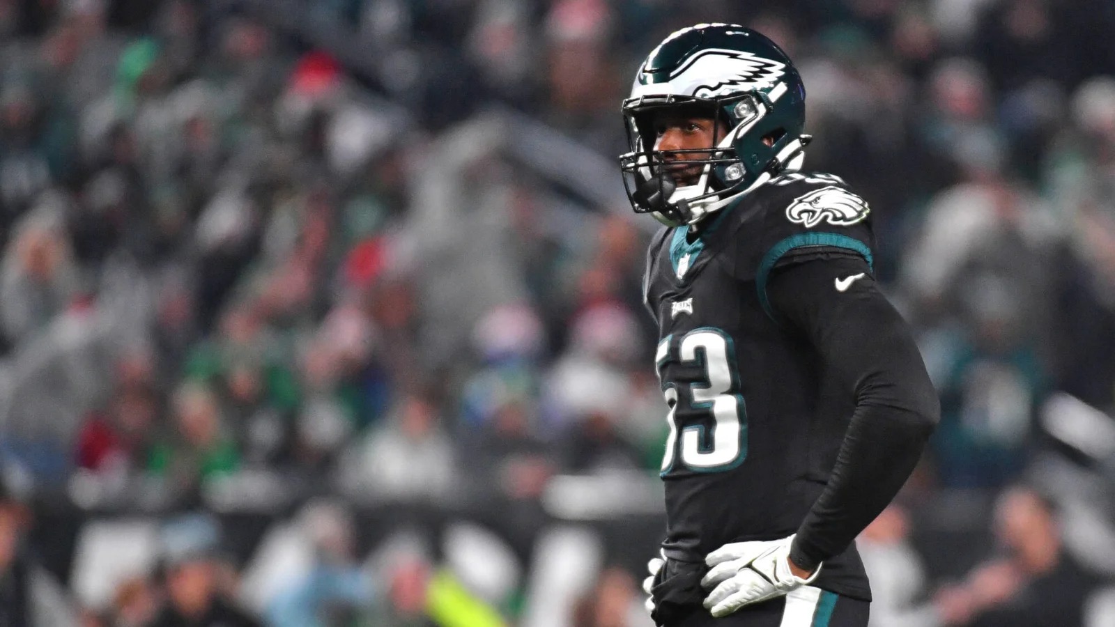 Eagles Consider Veteran LB Reunion to Back Up Jihaad Campbell After Injury Concern